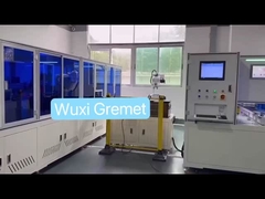 Produzione automatica di lingotti d'oro con robot